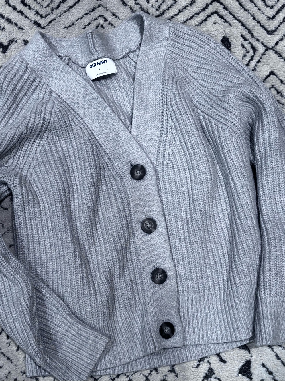 Grandpa style chunky cropped cardigan in gray